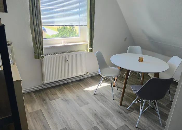 Dachgeschoss Im Ostblock Lägenhet *